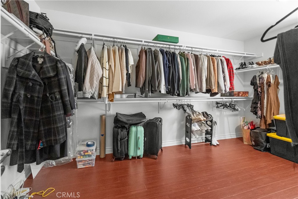 https://media.crmls.org/medias/4d378400-7273-4a54-bbf7-0d638769b09a.jpg?preset=X-Large