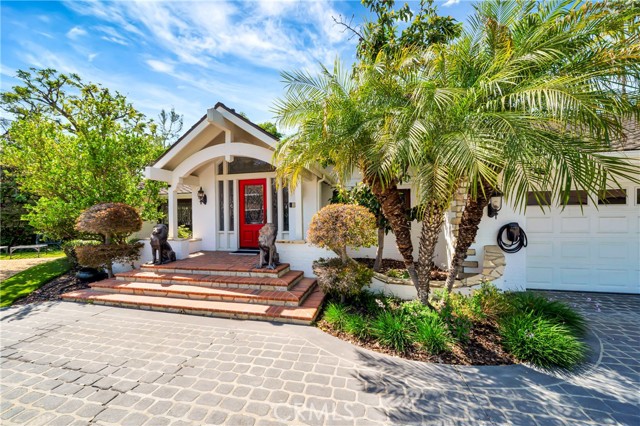 Detail Gallery Image 3 of 55 For 5441 Calvin Ave, Tarzana,  CA 91356 - 5 Beds | 5/1 Baths