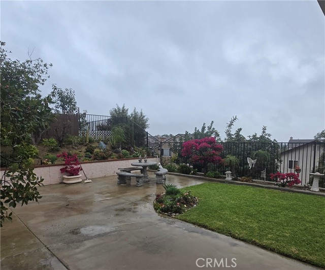 Detail Gallery Image 2 of 4 For 21401 Greyson, Moreno Valley,  CA 92557 - 5 Beds | 3 Baths