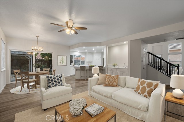 Detail Gallery Image 5 of 30 For 11205 Illusion Way, Bakersfield,  CA 93311 - 4 Beds | 3 Baths