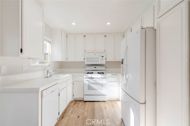 Detail Gallery Image 12 of 28 For 44022 31st St, Lancaster,  CA 93536 - 3 Beds | 2 Baths