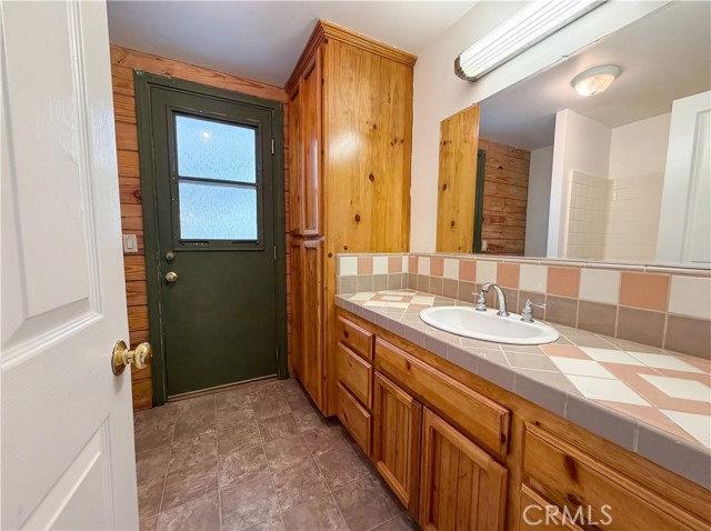 Detail Gallery Image 6 of 19 For 120 Zermat, Crestline,  CA 92325 - 3 Beds | 2 Baths