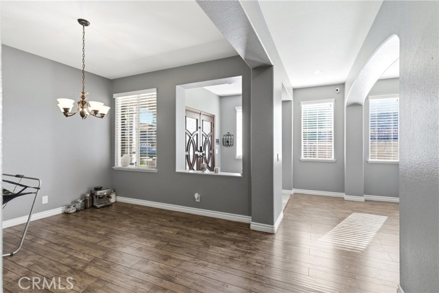 Detail Gallery Image 9 of 42 For 12812 Clemson, Corona,  CA 92880 - 5 Beds | 3 Baths