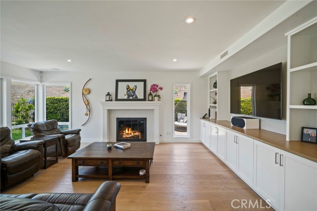 1 New Haven, Laguna Niguel CA: https://media.crmls.org/medias/4d39589b-0915-41c7-849c-34ac1c2cc8b7.jpg
