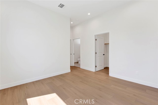 Detail Gallery Image 6 of 12 For 6710 1/2 Saint Clair Ave, North Hollywood,  CA 91606 - 2 Beds | 2 Baths