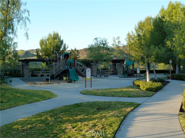 13 Arborside Way, Mission Viejo CA: https://media.crmls.org/medias/4d3a1df9-6dad-483f-b194-364f97fdcf36.jpg
