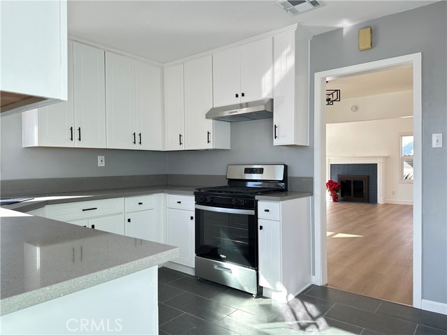 Detail Gallery Image 5 of 5 For 2106 Mcpherson Ave, Los Angeles,  CA 90032 - 3 Beds | 2 Baths