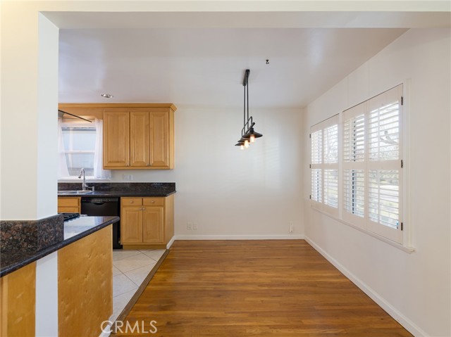 Detail Gallery Image 15 of 37 For 7024 Alverstone, Los Angeles,  CA 90045 - 3 Beds | 2 Baths