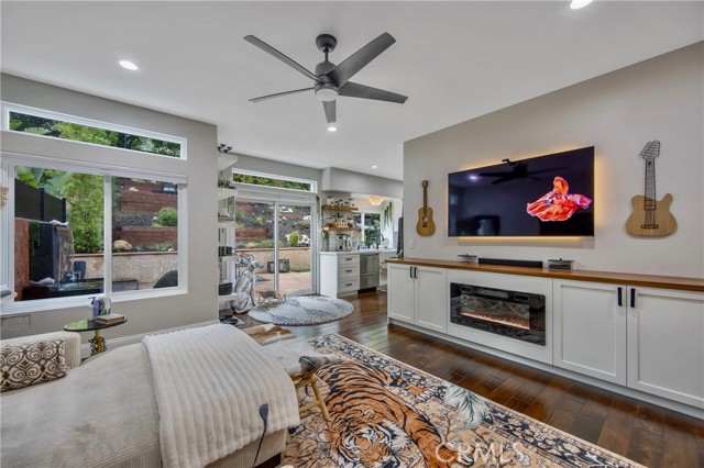 Detail Gallery Image 8 of 50 For 133 Concerto, Oak Park,  CA 91377 - 3 Beds | 3 Baths