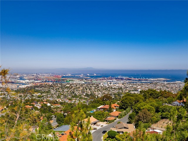 30062 Grandpoint Lane, Rancho Palos Verdes CA: https://media.crmls.org/medias/4d3bc7fb-ef73-4310-8294-e1dd50ca5a5e.jpg
