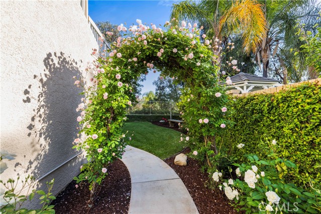 23664 Clearidge Drive, Valencia CA: https://media.crmls.org/medias/4d3c7187-5e99-4833-a701-63f5cbea8e24.jpg