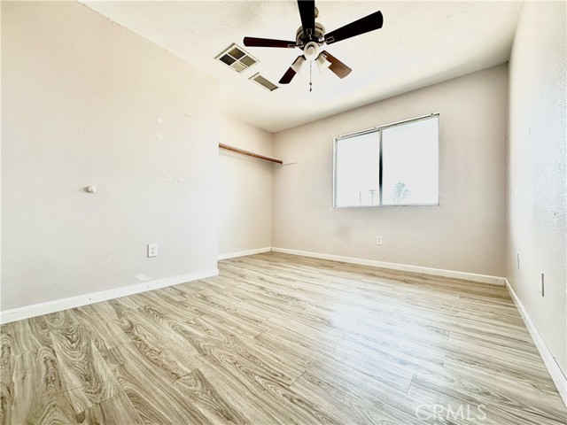 Detail Gallery Image 8 of 23 For 2757 Bluegrass Ave, Twentynine Palms,  CA 92277 - 3 Beds | 3 Baths