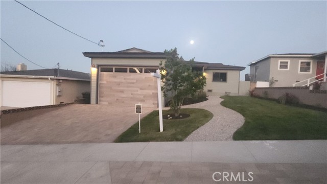 Detail Gallery Image 8 of 72 For 25710 Crest Rd, Torrance,  CA 90505 - 4 Beds | 2 Baths