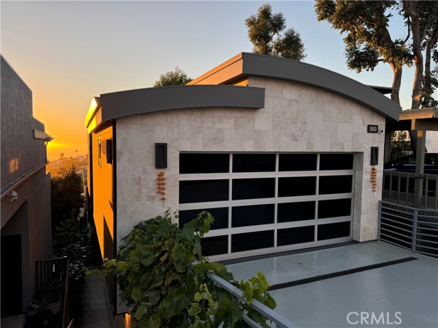 Detail Gallery Image 2 of 20 For 1083 Tia Juana St, Laguna Beach,  CA 92651 - 3 Beds | 3 Baths