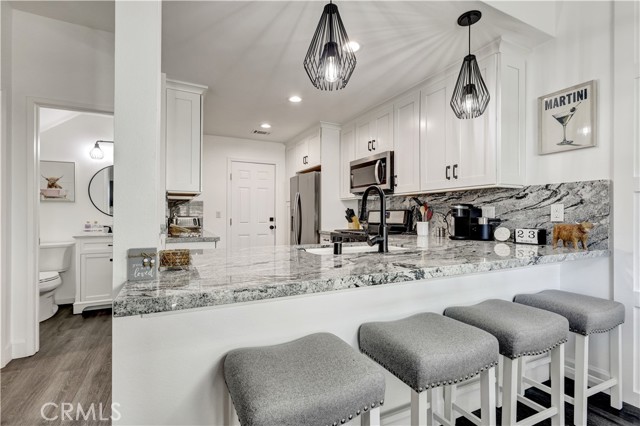 Detail Gallery Image 20 of 50 For 28102 Bobwhite #3,  Saugus,  CA 91350 - 3 Beds | 2/1 Baths