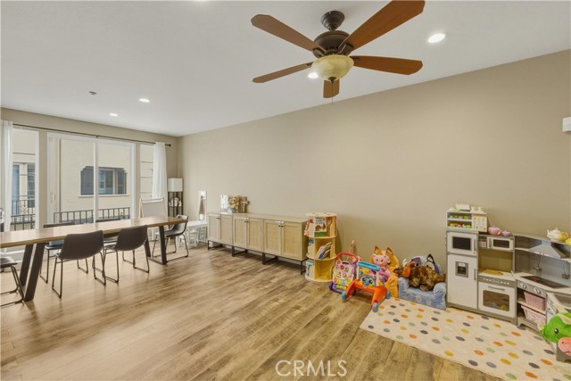 Detail Gallery Image 14 of 43 For 4460 Owens St #105,  Corona,  CA 92883 - 2 Beds | 2/1 Baths