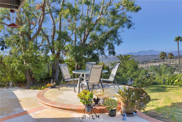 405 Avenida Salvador, San Clemente CA: https://media.crmls.org/medias/4d3de8f0-9da7-4fd8-bfad-f874bf1b9769.jpg