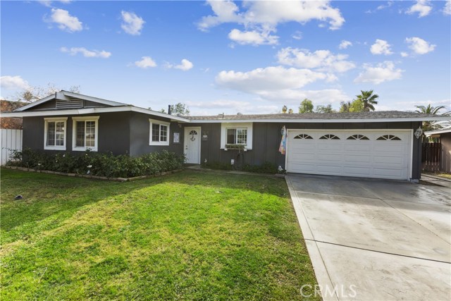 7242 Nixon Dr, Riverside, CA 92504