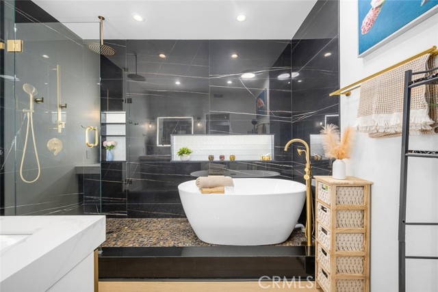 1520 Camden AVE Unit: 101