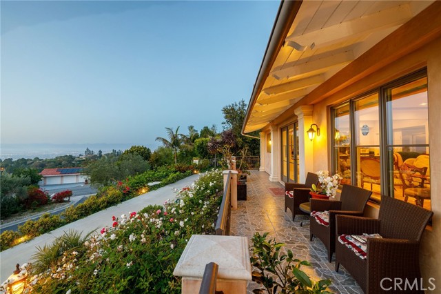1400 Via Arco, Palos Verdes Estates, California 90274, 4 Bedrooms Bedrooms, ,1 BathroomBathrooms,Residential,For Sale,Via Arco,PV26073869