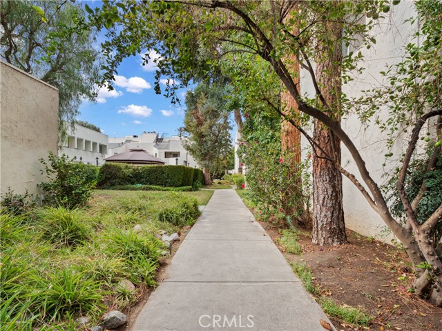 Detail Gallery Image 36 of 42 For 18411 Hatteras St #138,  Tarzana,  CA 91356 - 3 Beds | 2/1 Baths