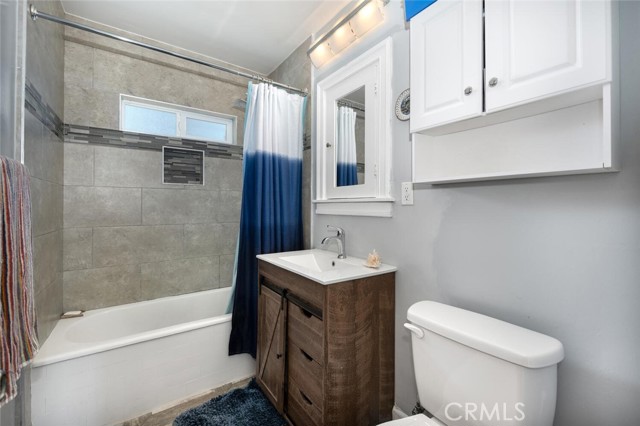 Detail Gallery Image 23 of 37 For 25640 President Ave, Harbor City,  CA 90710 - 3 Beds | 2 Baths