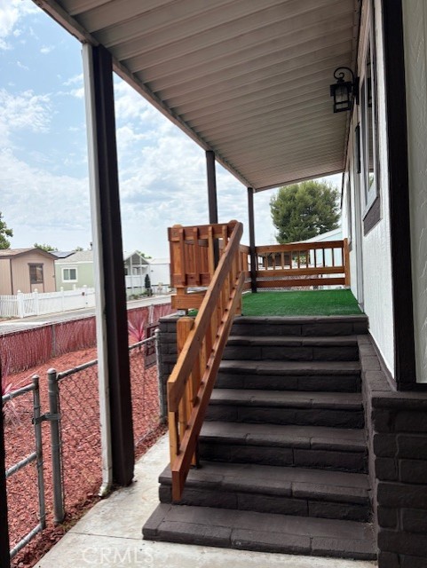 8221 Ilex Street, Fontana CA: https://media.crmls.org/medias/4d402098-5c3a-4ee3-9ce3-5cdc0dce4cd1.jpg