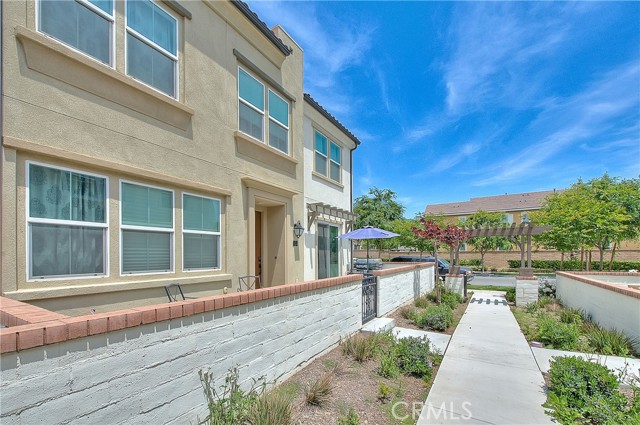 Detail Gallery Image 4 of 70 For 4120 S Bodega Way #14,  Ontario,  CA 91761 - 3 Beds | 2/1 Baths