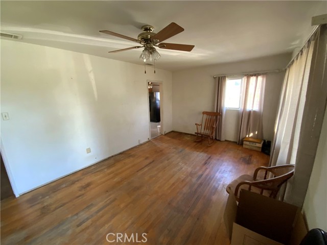 Detail Gallery Image 10 of 11 For 18236 Owen, Fontana,  CA 92335 - 3 Beds | 1 Baths