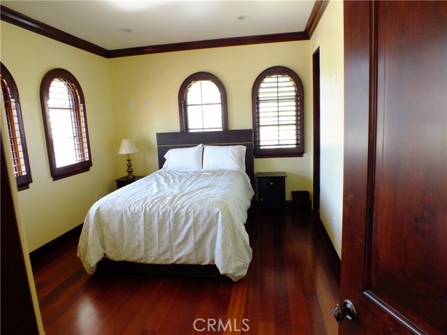 Detail Gallery Image 21 of 30 For 903 10th St, Manhattan Beach,  CA 90266 - 6 Beds | 7 Baths