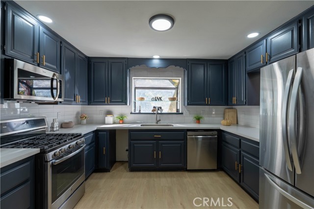 Detail Gallery Image 12 of 43 For 6301 Cedar Ave, Angelus Oaks,  CA 92305 - 2 Beds | 2 Baths