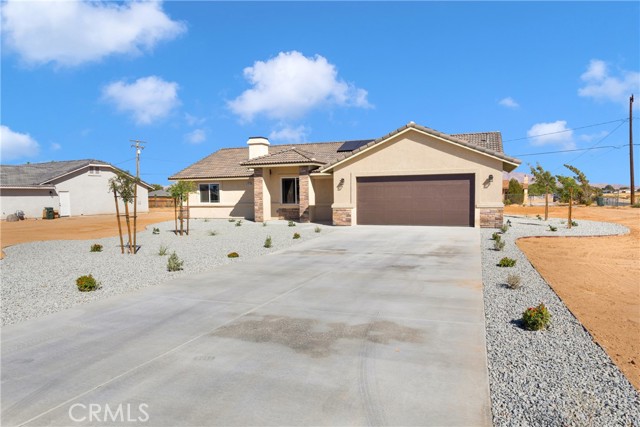 Detail Gallery Image 2 of 31 For 12513 Clallam Rd, Apple Valley,  CA 92308 - 4 Beds | 2 Baths