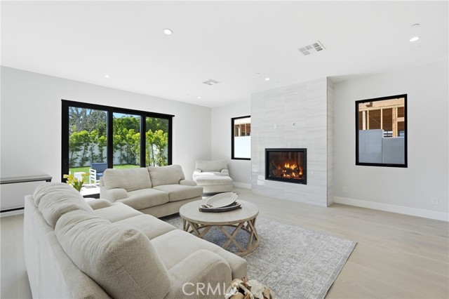 1612 Gates Avenue, Manhattan Beach CA: https://media.crmls.org/medias/4d424f14-5e37-4ca8-bb05-03a692e3599c.jpg