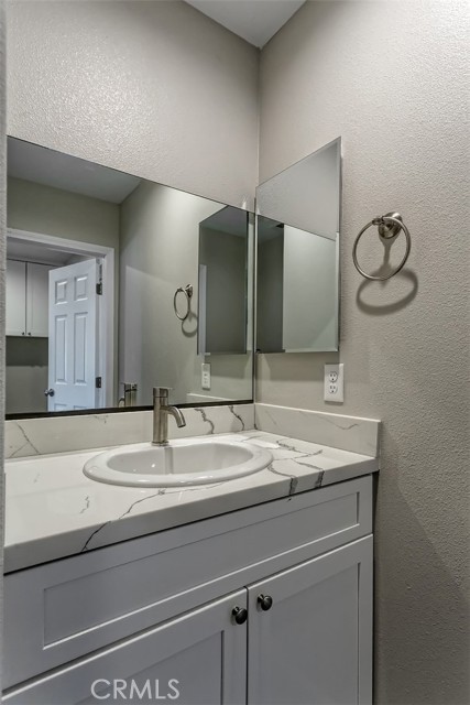 Detail Gallery Image 9 of 25 For 18363 Ranchero Rd, Hesperia,  CA 92345 - 4 Beds | 2/1 Baths