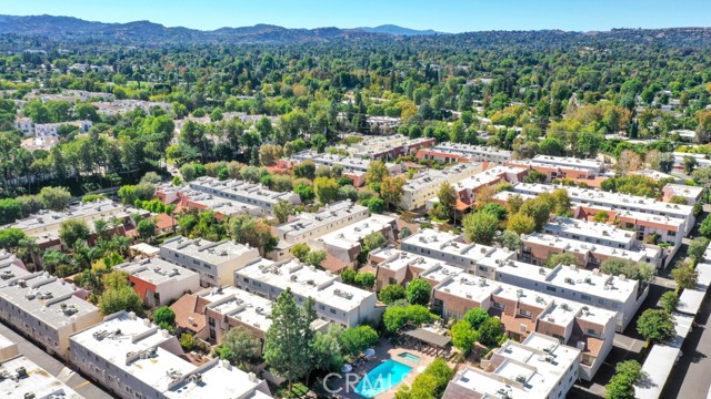 Detail Gallery Image 34 of 36 For 6226 Nita Ave, Woodland Hills,  CA 91367 - 2 Beds | 2/1 Baths