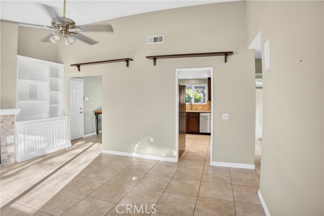 Detail Gallery Image 8 of 32 For 43034 Weyand Ct, Lancaster,  CA 93534 - 3 Beds | 2 Baths