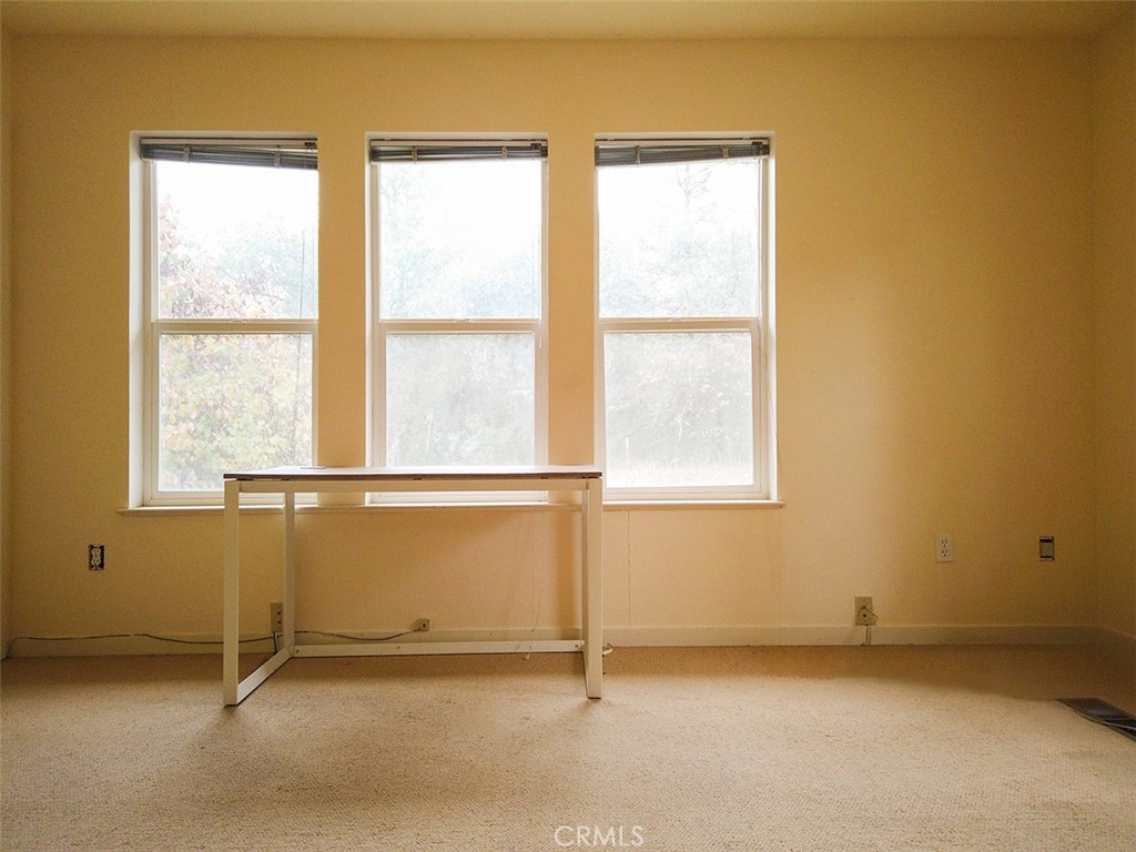 https://media.crmls.org/medias/4d435786-cf28-405b-a999-cd2588a5e099.jpg?preset=X-Large