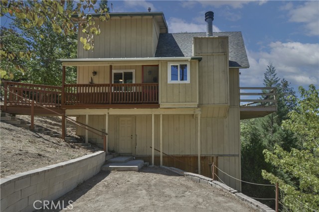 929 Trinity Drive, Lake Arrowhead CA: https://media.crmls.org/medias/4d439ddd-1d59-438c-b5cd-1aaec3884a6c.jpg