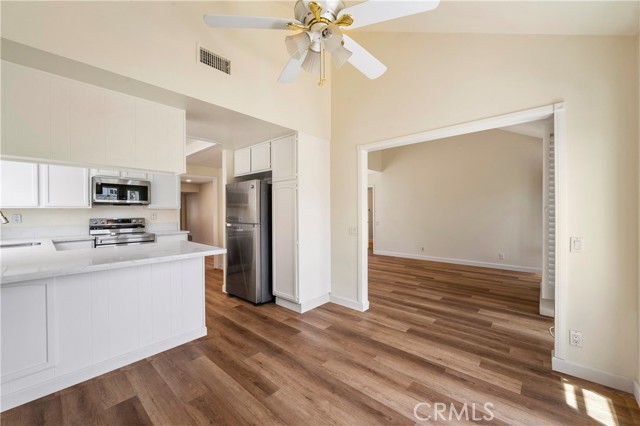 28147 Alava, Mission Viejo CA: https://media.crmls.org/medias/4d43ddcc-943d-40b5-a99f-dd32948241bb.jpg
