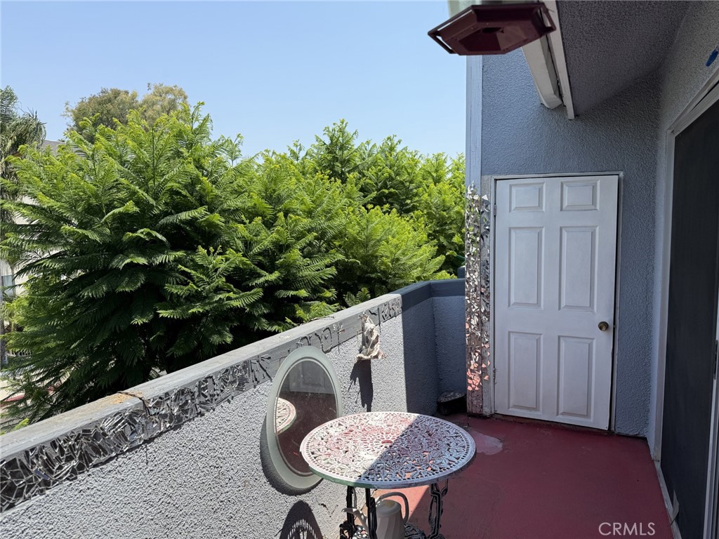 https://media.crmls.org/medias/4d4458e7-0233-458d-a90b-564d230b9069.jpg?preset=X-Large