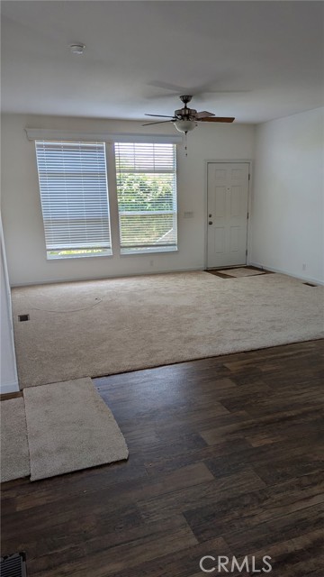 Detail Gallery Image 6 of 50 For 3595 Santa Fe Ave #90,  Long Beach,  CA 90810 - 3 Beds | 2 Baths