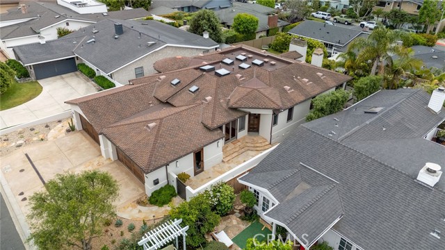444 Morning Canyon Road, Corona del Mar CA: https://media.crmls.org/medias/4d457068-643c-4d8f-a8d5-0368bedf3aa0.jpg