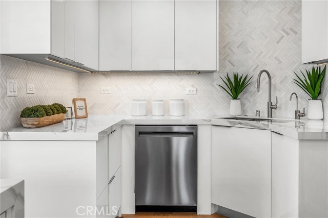 200 S Catalina Avenue, Redondo Beach CA: https://media.crmls.org/medias/4d45b76a-8681-45e3-94ec-ffc4e5f7e0ae.jpg