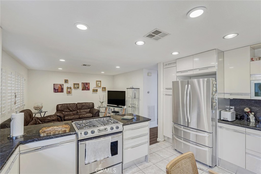 MLS #SR25123888 image #11
