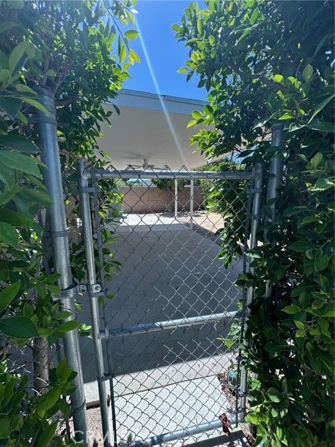 17223 Kingsbury Street, Granada Hills CA: https://media.crmls.org/medias/4d45ee8d-fc04-4a6f-8440-b0cdef0fc236.jpg