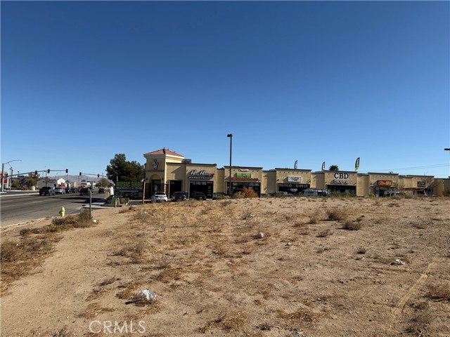 0 Bear Valley Road, Hesperia CA: https://media.crmls.org/medias/4d460375-9e84-4b0c-aae9-ccbdb8afde8c.jpg