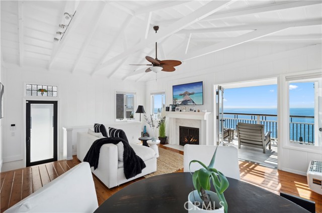 Detail Gallery Image 7 of 28 For 32086 Coast Hwy, Laguna Beach,  CA 92651 - 2 Beds | 2 Baths