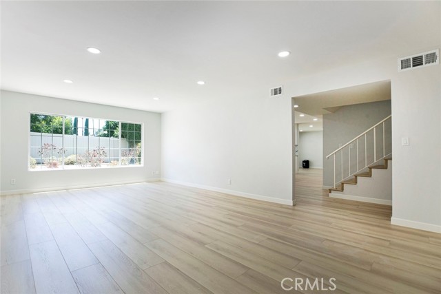 Detail Gallery Image 6 of 53 For 13119 Constable Ave, Granada Hills,  CA 91344 - 5 Beds | 3 Baths