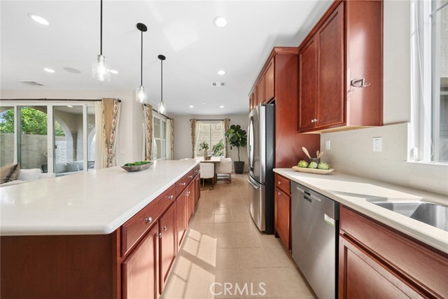 Detail Gallery Image 5 of 75 For 101 Newington, Irvine,  CA 92618 - 4 Beds | 3/1 Baths