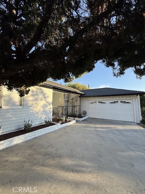 14906 Aztec Street, Sylmar CA: https://media.crmls.org/medias/4d48f070-1d60-4279-ac80-8626df1fe1c7.jpg